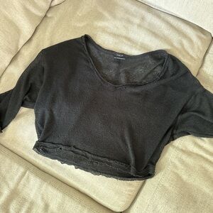 Black V-Neck Cropped Top